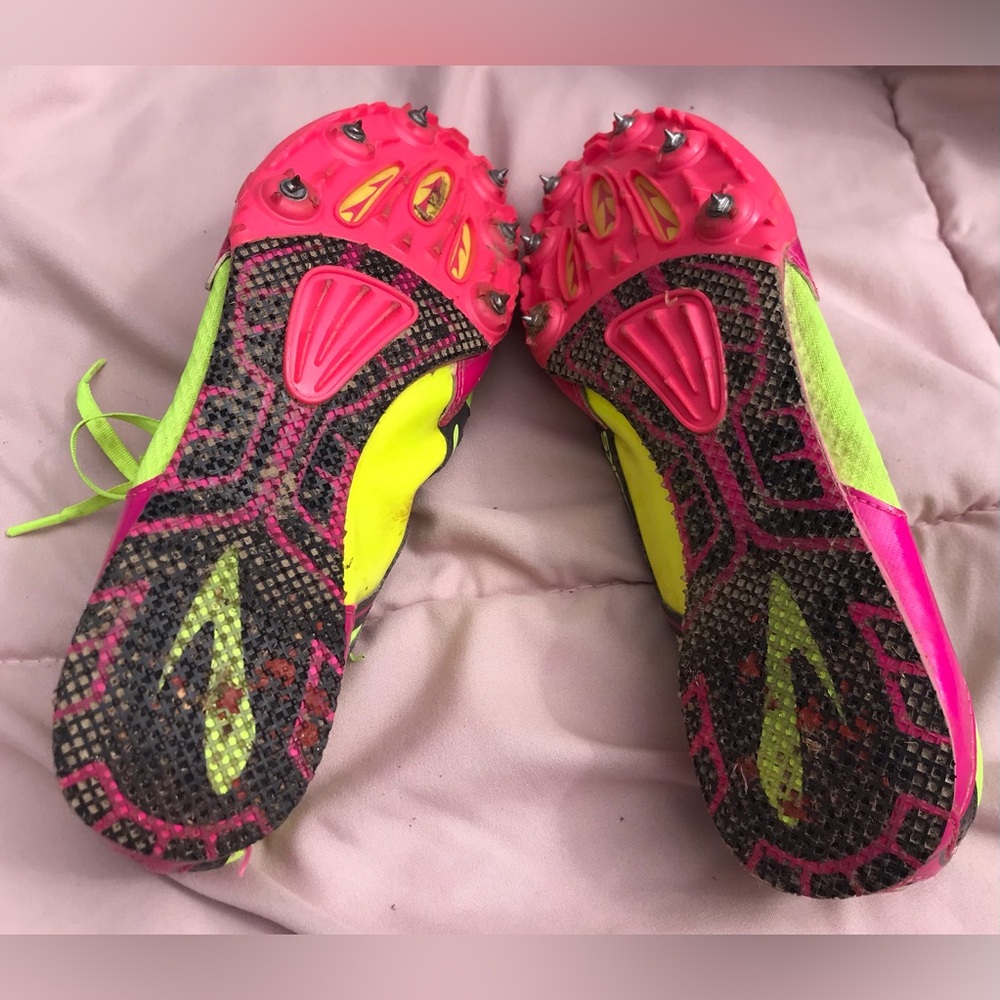 Brooks PR Series Neon Green and Pink Mid Distance Running Spikes - 9.5 - Picture 12 of 14